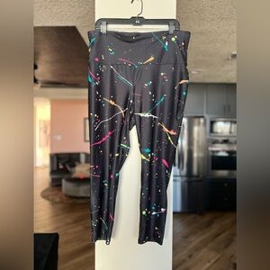 Women's Xersion Paint Splatter Pattern 7/8 Ankle Leggings sz OX